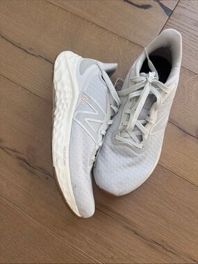 New Balance neutral sneakers